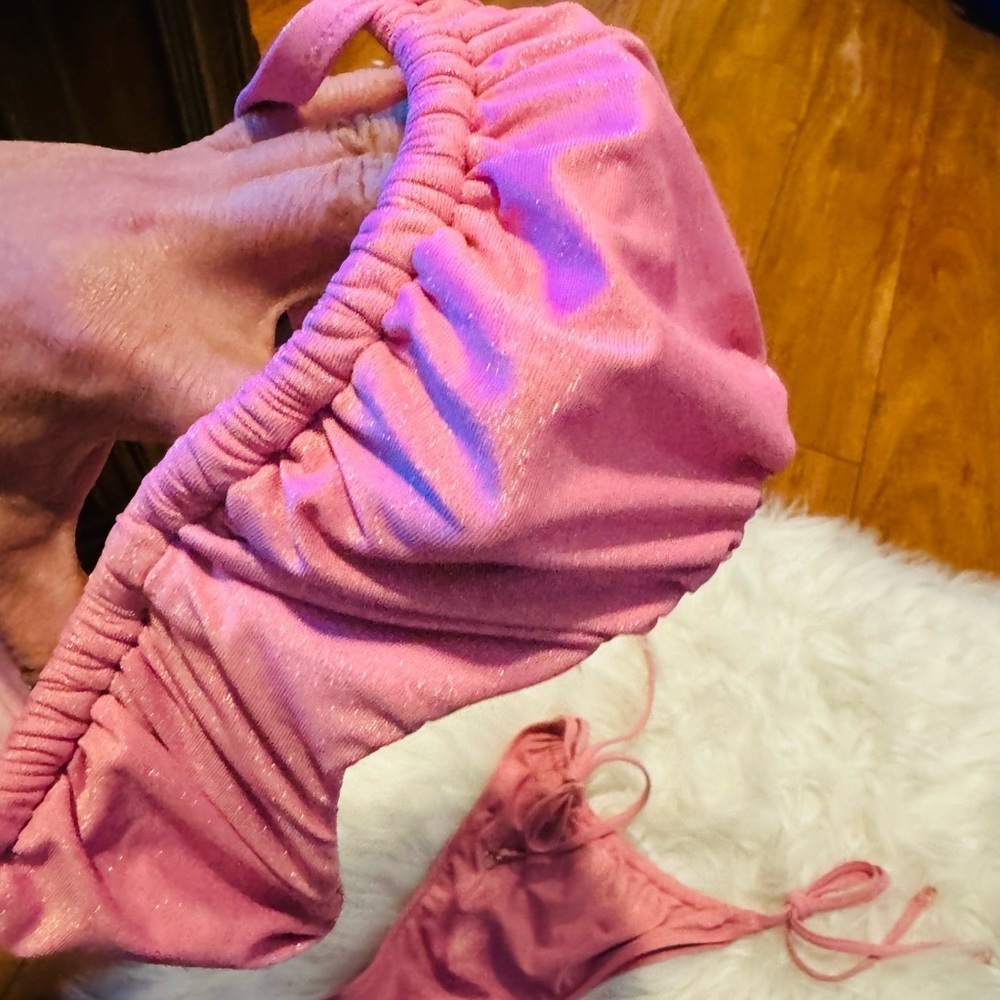 VICTORIA SECRET woman swiming bikini - Picture 4 of 6